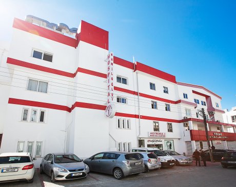 Kamiloğlu Hastanesi (Kyrenia Medical Center)